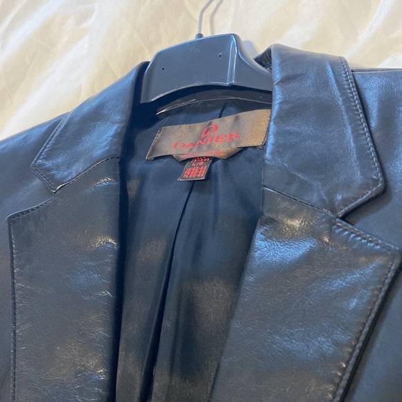 Vintage Danier Italian Leather Jacket - Picture 3 of 7